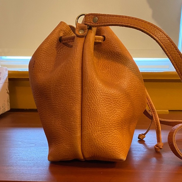 Portland Leather Shoulder Bucket Bag - Picture 2 of 5